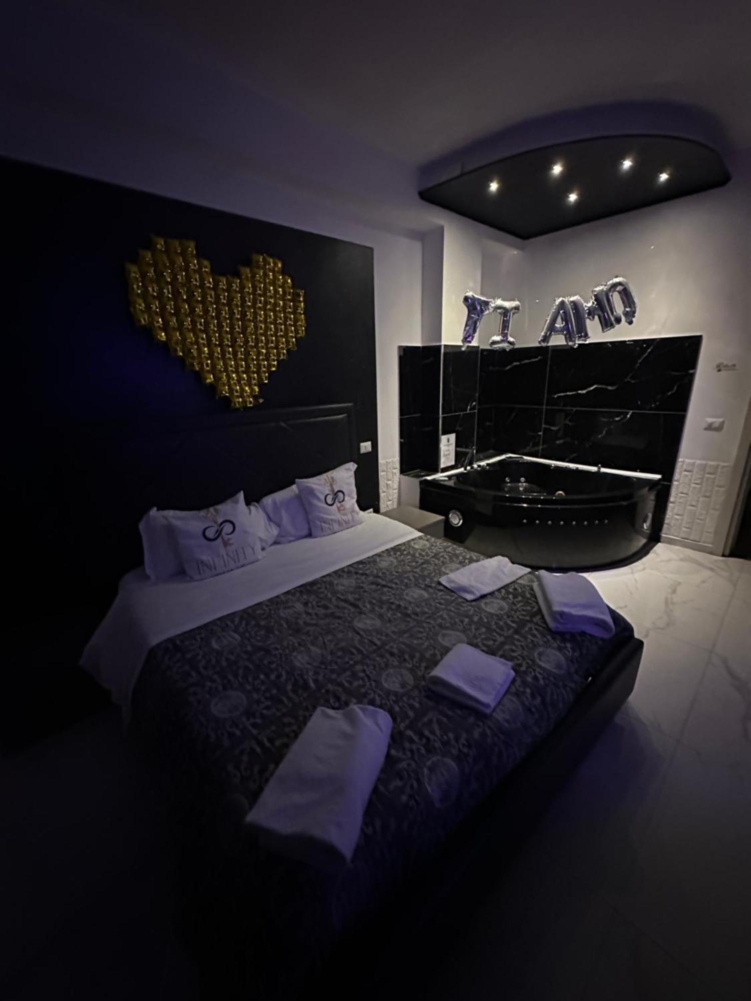 Infinity Suite Acerra Exterior photo